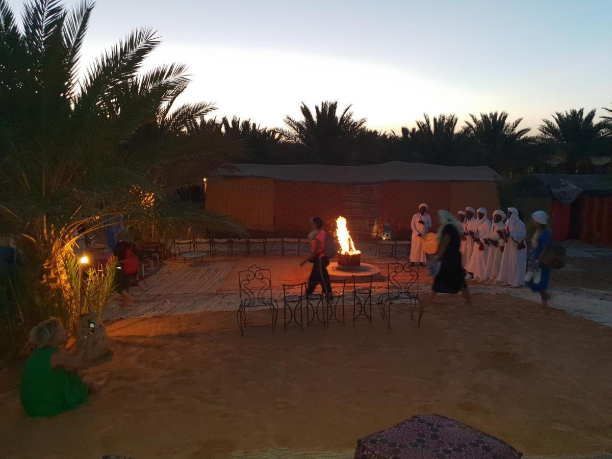 Auberge Sahara Garden Lac Yasmins Eksteriør billede