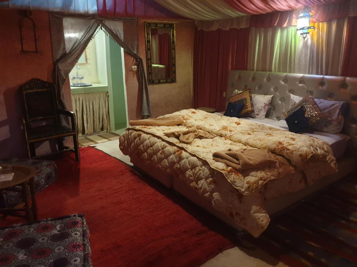 Auberge Sahara Garden Lac Yasmins Eksteriør billede
